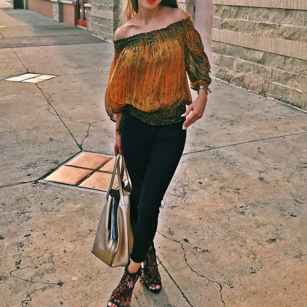 Beautiful Zara Top - Picture 5 of 5